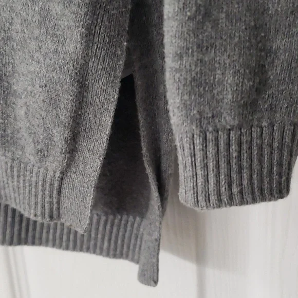 Banana Republic womens sweater - Picture 3 of 7